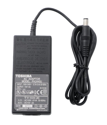 toshiba 15v 2a PA2440U 1.JPG