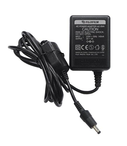 FujiFilm 5V 2A AC-5VH 1.JPG