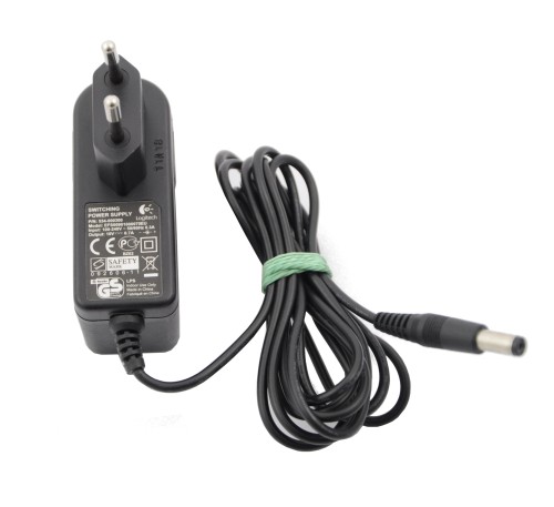 logitech 10v 0.7a EFS00901000070EU 1.jpg