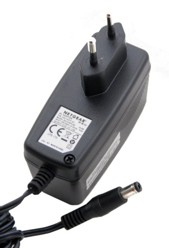 netgear 12v 1.5a sal018f2 ge 1.jpg