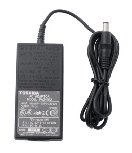 Toshiba 15V 2A