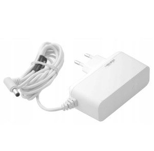 Umec 12.5V 2.5A